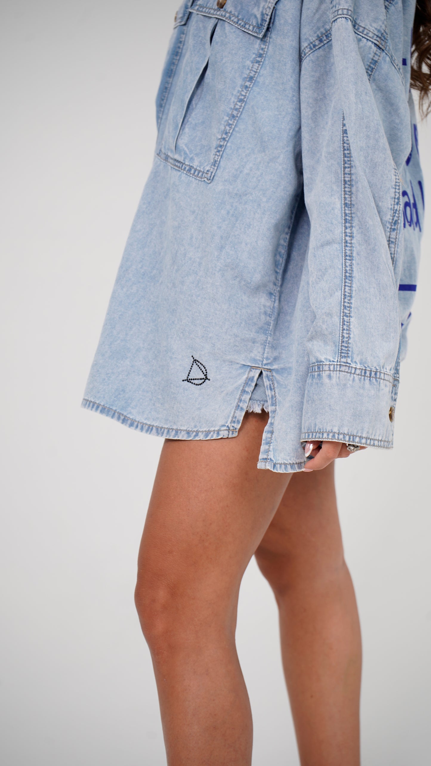 Whitout Shirt